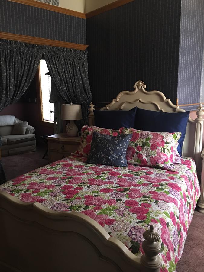 Queen Anne Bed And Breakfast Nevada ภายนอก รูปภาพ